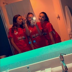 Meet your Posher, Hailey